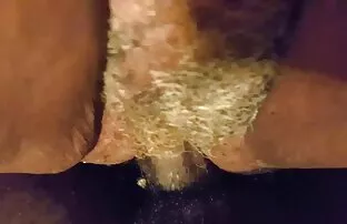 XXX Seorang bokep japan mom xxx gadis bertato cantik menjilat vaginanya.