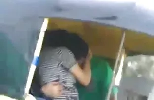 XXX Sebuah masturbasi tunggal menunjukkan sepanjang video sek ibu jepang Kyo jahat.